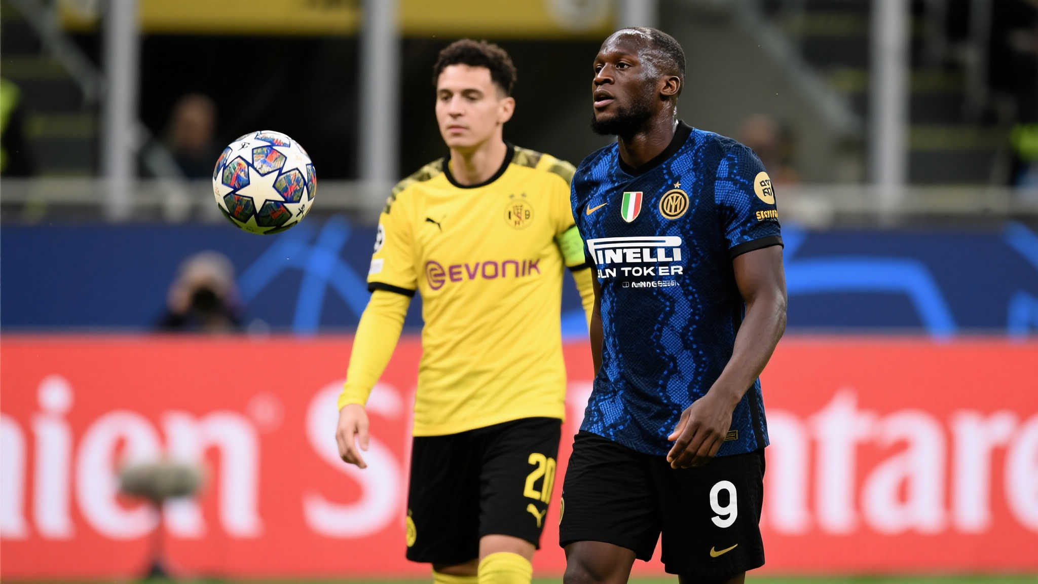 “桑乔健身房打卡展现坚持,未来去向仍成谜” 盘点足坛历史,有不少像桑乔这样经历过职业低谷但最终